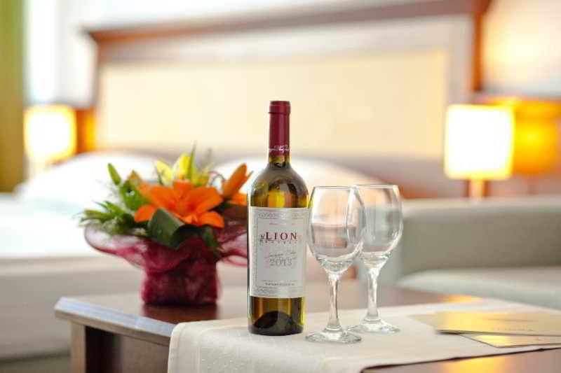Lion Sunny Beach Hotel 외부 사진